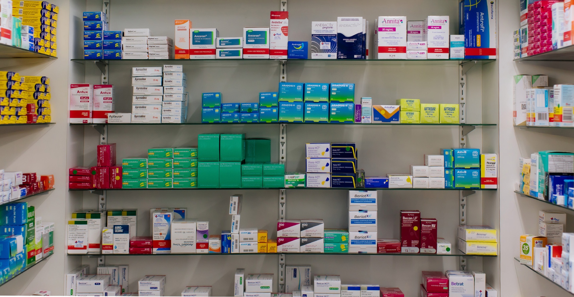 Medicamentos em geral na Real Farma, farmácia em Toledo